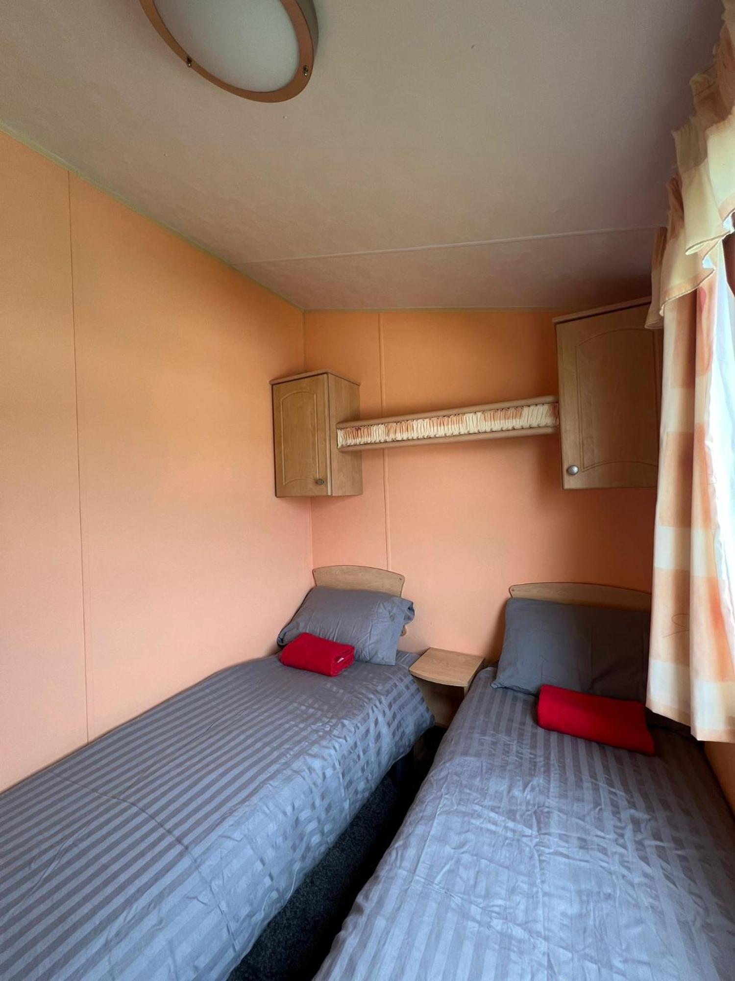 Light And Airy 2 Bedroom Mobile Home Aberystwyth Bagian luar foto
